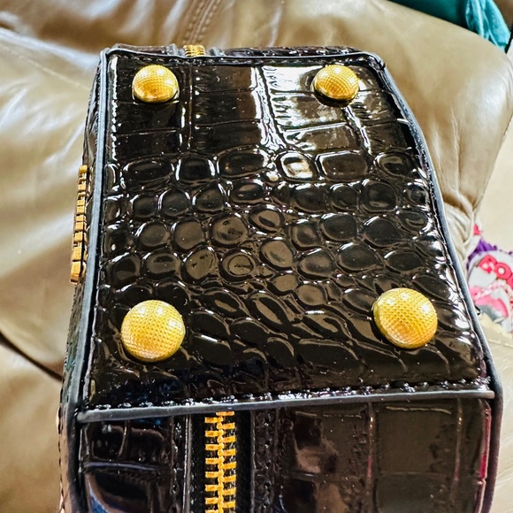 NWT Floral Crossbody - Picture 3 of 8